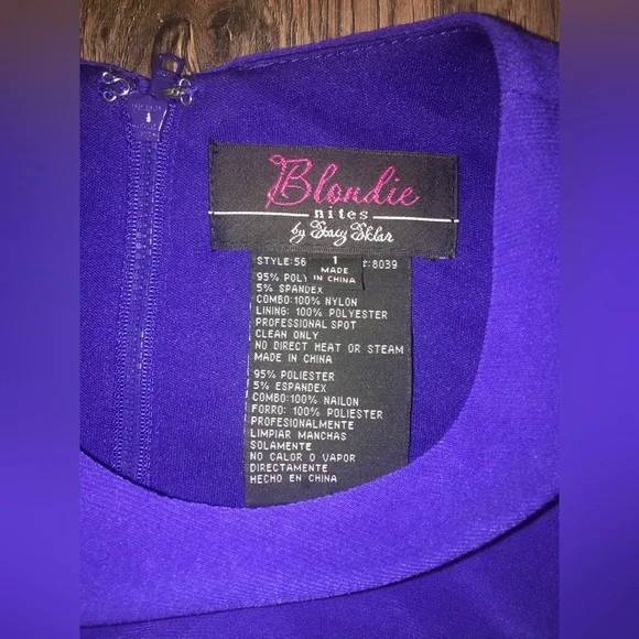 Juniorβs Two Piece Formal Dress Size 1 - Picture 10 of 12